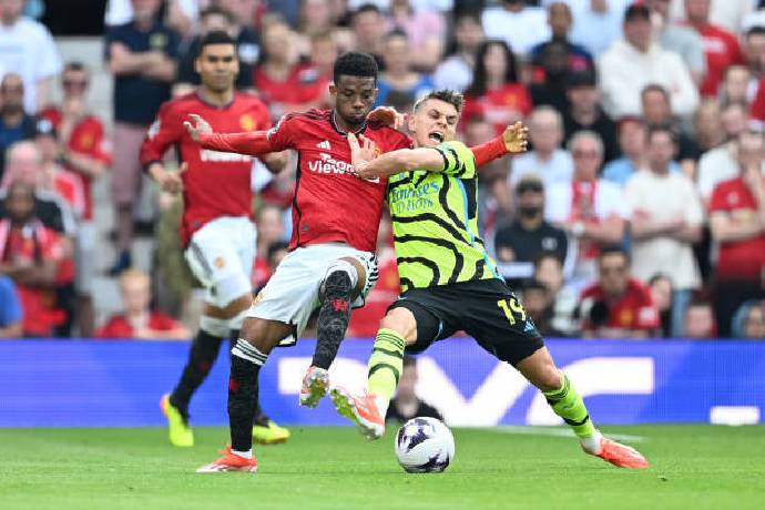 Arsenal, MU lập h&agrave;ng loạt cột mốc nhưng theo c&aacute;ch kh&aacute;c nhau