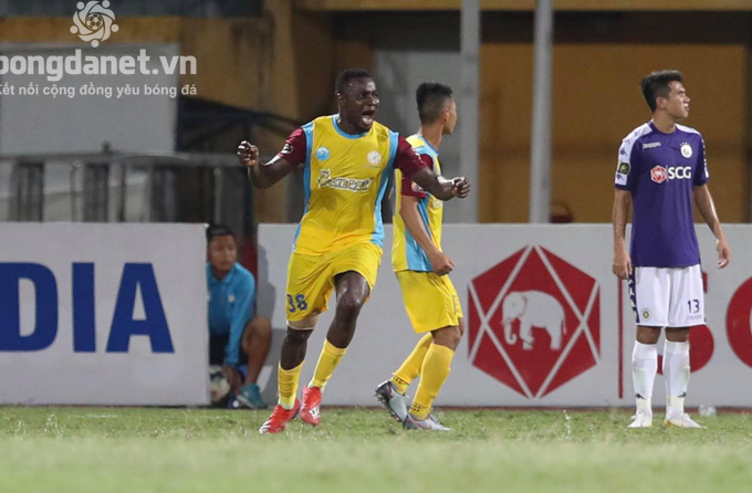 Kết quả tỷ số v&ograve;ng 15 V-League 2019: H&agrave; Nội 2-2 Sanna Kh&aacute;nh H&ograve;a