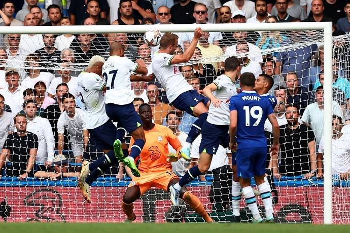 Soi k&egrave;o phạt g&oacute;c Brentford vs Tottenham, 20h00 ng&agrave;y 13/8
