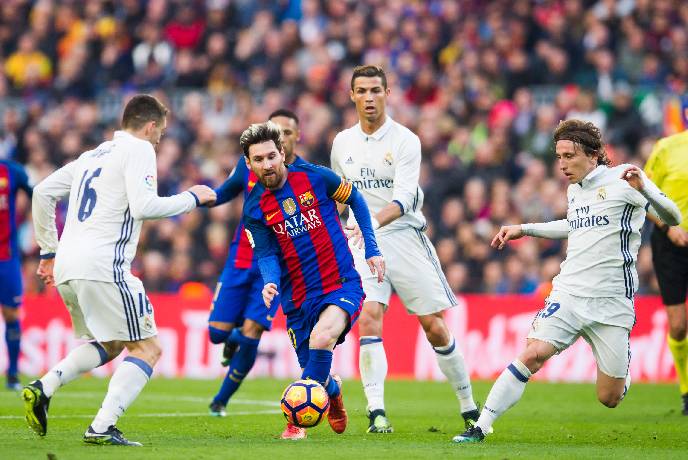 'Barca đ&atilde; từ chối cậu ấy, người sau đ&oacute; trở th&agrave;nh 'tượng đ&agrave;i' ở Real'