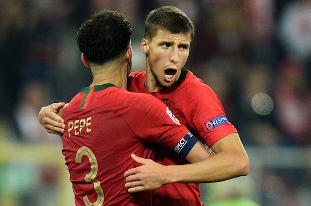 Dự đo&aacute;n Ukraine vs Bồ Đ&agrave;o Nha (1h45 15/10) bởi Andriy Voronin