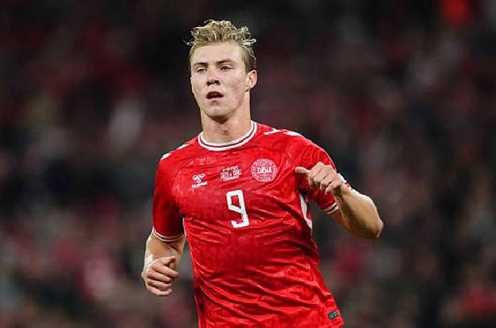 MU bị chế giễu khi Hojlund li&ecirc;n tiếp ghi b&agrave;n