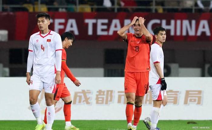 B&aacute;o Trung Quốc tố trọng t&agrave;i thi&ecirc;n vị đội nh&agrave; ở trận gặp U22 Việt Nam