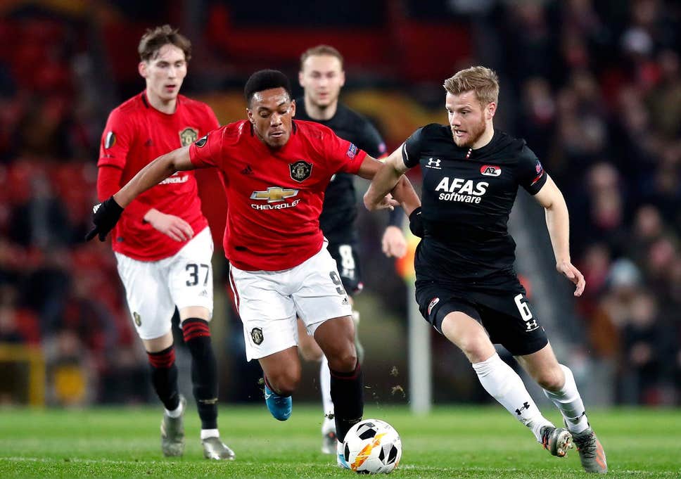 Kết quả b&oacute;ng đ&aacute; h&ocirc;m nay 13/12: MU đại thắng AZ Alkmaar