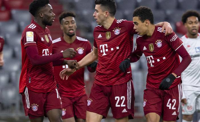 Soi k&egrave;o phạt g&oacute;c Stuttgart vs Bayern Munich, 0h30 ng&agrave;y 15/12