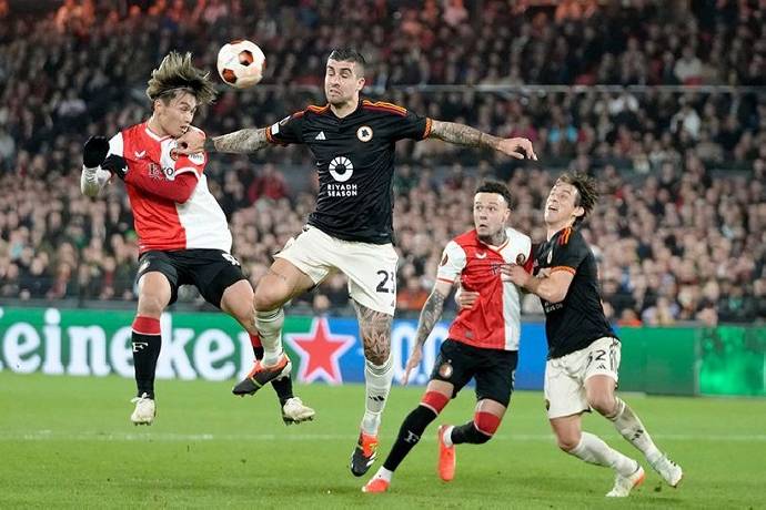 Nhận định, soi k&egrave;o Feyenoord vs Heracles, 3h00 ng&agrave;y 15/12: 'Con mồi' quen thuộc