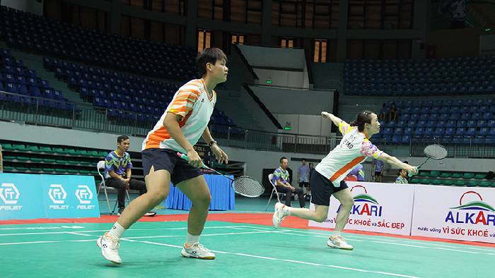 B&ugrave;i B&iacute;ch Phương v&agrave; Vũ Thị Trang gi&agrave;nh HCĐ cầu l&ocirc;ng SEA Games 33