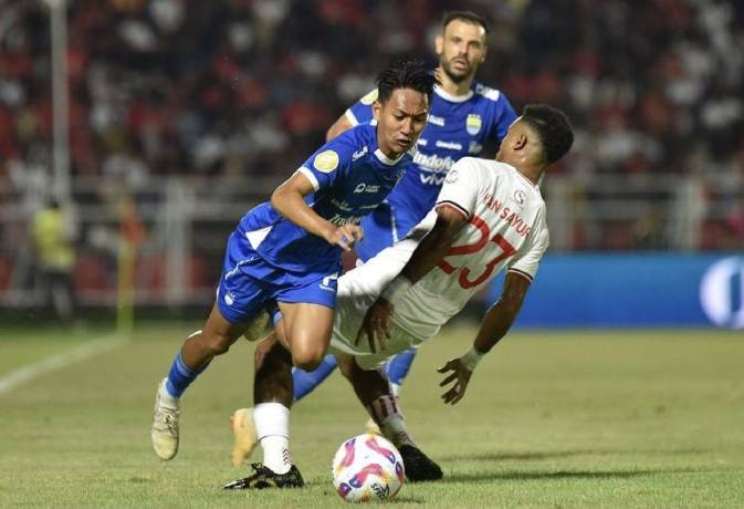 Nhận định, soi k&egrave;o Malut United vs Persib Bandung, 13h30 ng&agrave;y 14/12: Đẳng cấp nh&agrave; đương kim v&ocirc; địch