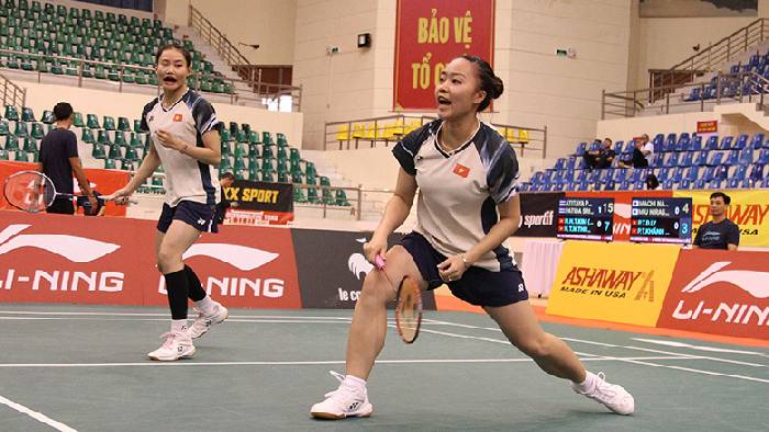 Phạm Thị Diệu Ly v&agrave; Phạm Thị Kh&aacute;nh thua ngược ở tứ kết cầu l&ocirc;ng SEA Games 33