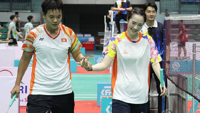 Vũ Thị Trang v&agrave; B&ugrave;i B&iacute;ch Phương v&agrave;o b&aacute;n kết cầu l&ocirc;ng SEA Games 33