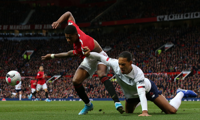 Liverpool vs MU: Trận cầu t&acirc;m điểm v&ograve;ng 23 Ngoại hạng Anh