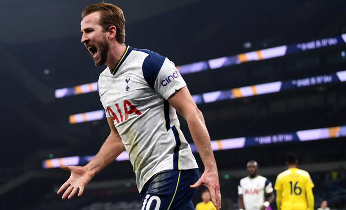 Harry Kane c&acirc;n bằng kỷ lục của hai huyền thoại Ngoại hạng Anh