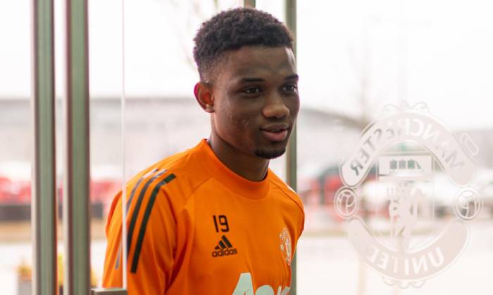 MU &lsquo;tr&igrave;nh l&agrave;ng&rsquo; Amad Diallo, &lsquo;tiễn&rsquo; Timothy Fosu-Mensah