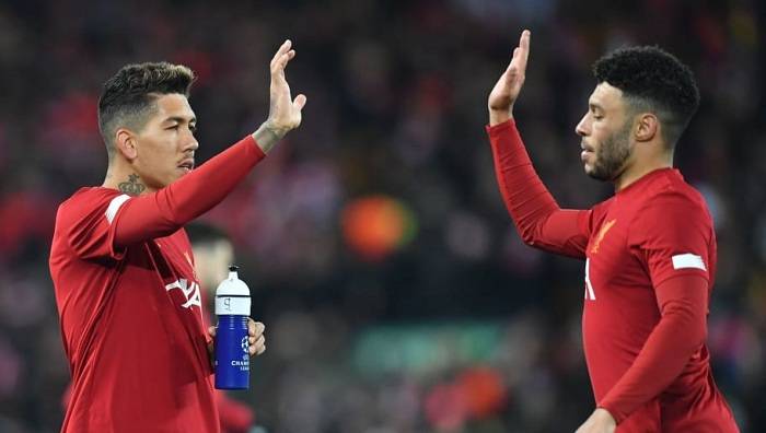 Thua MU tr&ecirc;n BXH Ngoại hạng Anh, Liverpool &ldquo;trả th&ugrave;&rdquo; tr&ecirc;n mạng x&atilde; hội