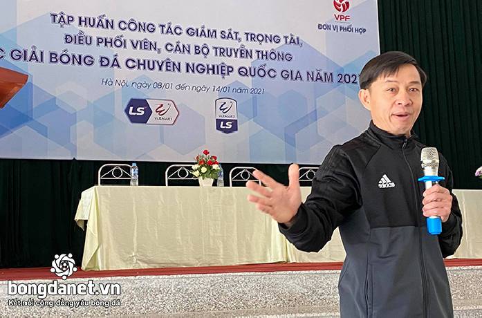 Trọng t&agrave;i V-League 2021: Chỉ 1 người thi rớt thể lực trong đợt tập huấn