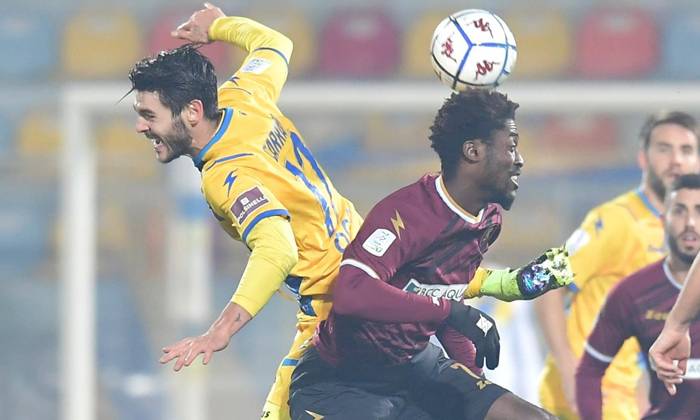 Vicenza vs Frosinone, 3h ng&agrave;y 16/1: Vị thế kh&aacute;c biệt