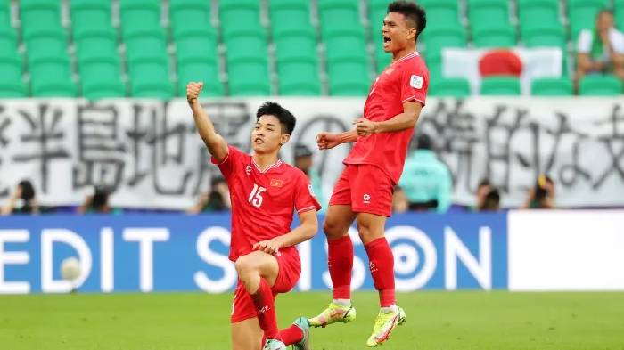 B&aacute;o Th&aacute;i Lan 'hoảng hốt' v&igrave; m&agrave;n tr&igrave;nh diễn của ĐT Việt Nam