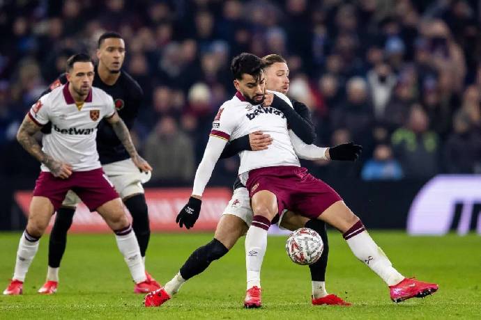 Soi k&egrave;o g&oacute;c West Ham vs Fulham, 2h30 ng&agrave;y 15/1