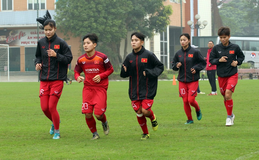 Tuyển nữ chọn qu&acirc;n xanh &ldquo;si&ecirc;u dị&rdquo; để luyện tập cho v&ograve;ng play-off Olympic