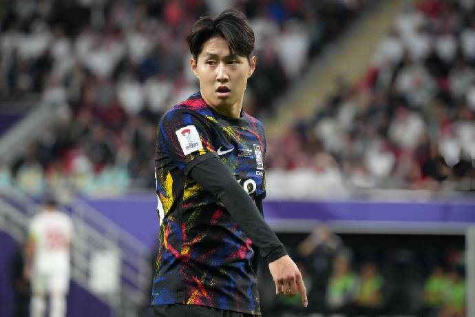 Lee Kang In xin lỗi v&igrave; x&ocirc; x&aacute;t với Son Heung Min ở Asian Cup