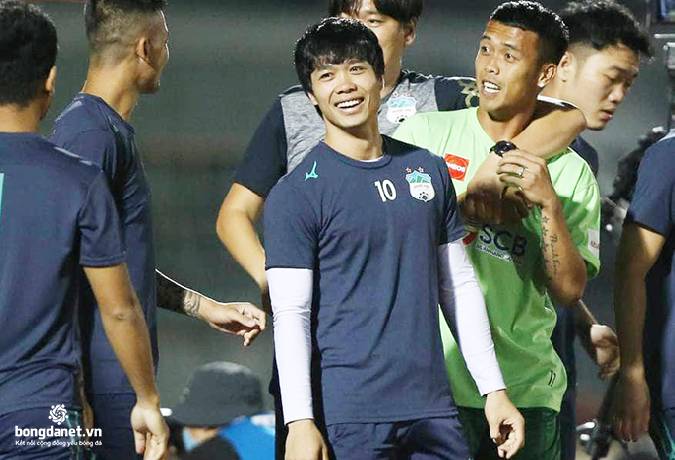 C&ocirc;ng Phượng g&oacute;p phần gi&uacute;p HAGL lập kỷ lục ngay trước trận gặp B&igrave;nh Định