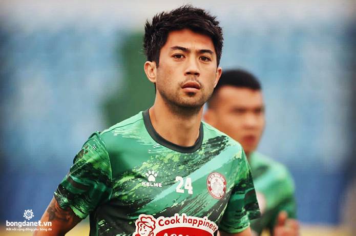 HLV Polking nổi n&oacute;ng v&igrave; Lee Nguyễn mất kiến tạo ở trận thua Quảng Ninh