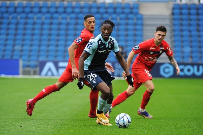 Soi k&egrave;o phạt g&oacute;c/ t&agrave;i xỉu h&ocirc;m nay 15/3: Caen vs Le Havre