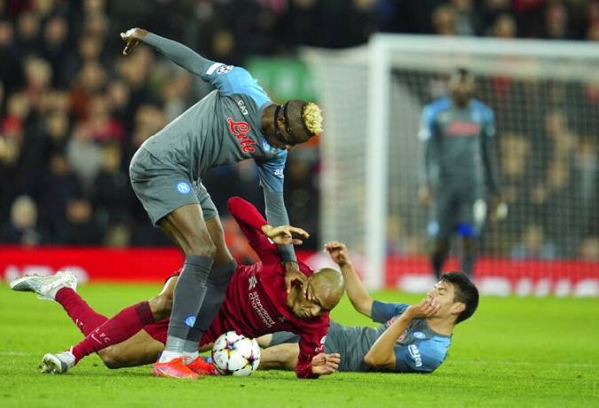 Ph&acirc;n t&iacute;ch k&egrave;o hiệp 1 Napoli vs Eintracht Frankfurt, 3h ng&agrave;y 16/3