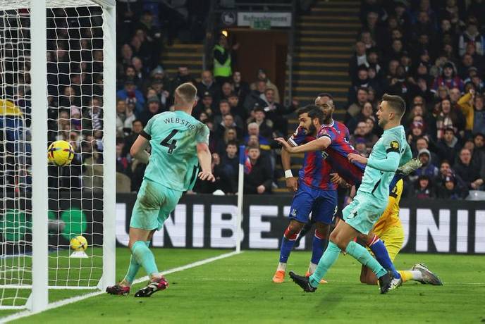 Soi k&egrave;o phạt g&oacute;c Brighton vs Crystal Palace, 2h30 ng&agrave;y 16/3