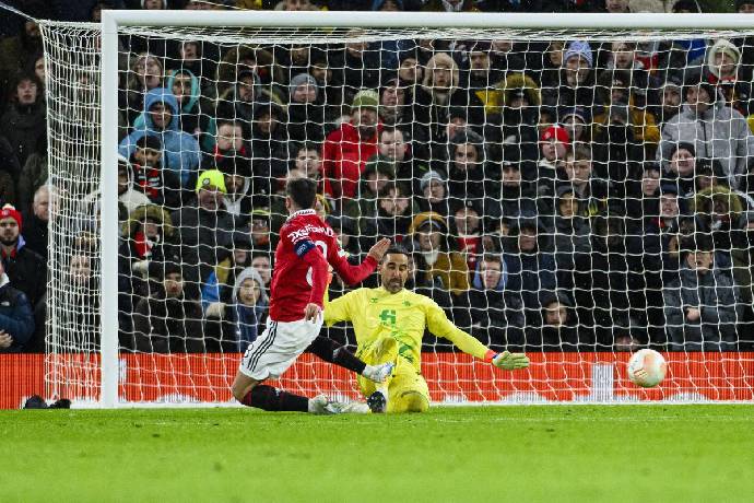 Ti&ecirc;n tri đại b&agrave;ng dự đo&aacute;n Betis vs MU, 0h45 ng&agrave;y 17/3