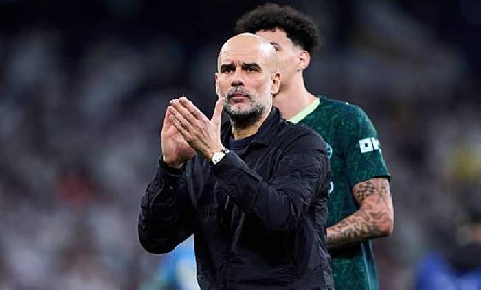Pep Guardiola thừa nhận Man City c&oacute; thể đầu h&agrave;ng trước Arsenal