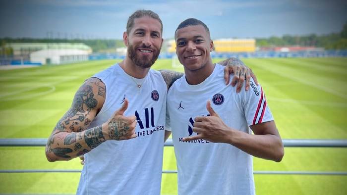 Hụt hẫng v&igrave; bị Mbappe 'phản bội', Ramos l&ecirc;n kế hoạch giải nghệ