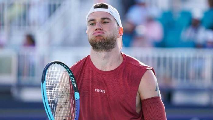 Jack Draper r&uacute;t khỏi v&ograve;ng 1 Barcelona Open 2026 v&igrave; chấn thương