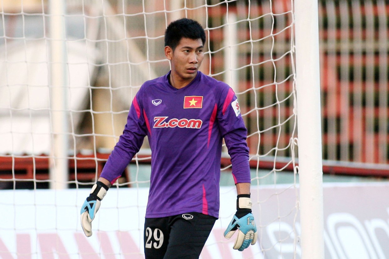 Kh&aacute;nh H&ograve;a chia tay Tuấn Mạnh v&igrave; kh&oacute; khăn t&agrave;i ch&iacute;nh