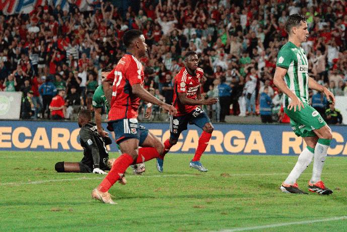 Nhận định, soi k&egrave;o Defensa vs Independiente Medellin, 7h00 ng&agrave;y 15/5: R&uacute;t ngắn khoảng c&aacute;ch