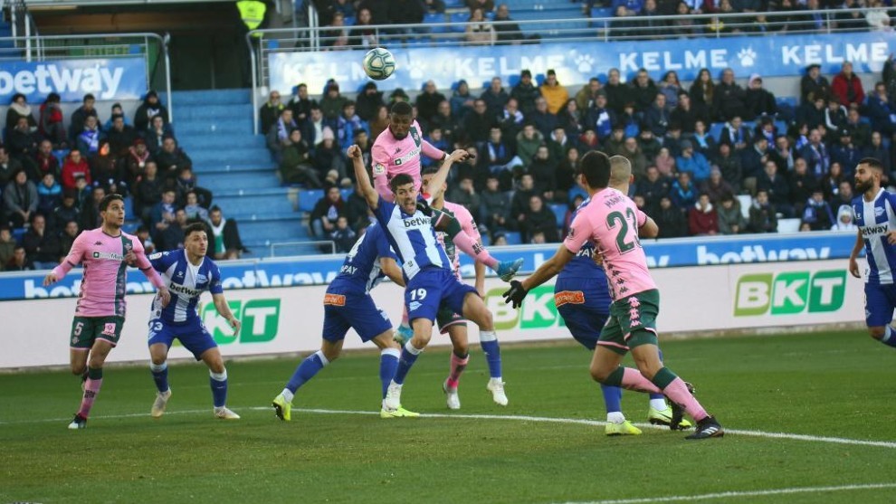 Nhận định Real Betis vs Alaves, 2h00 ng&agrave;y 17/7