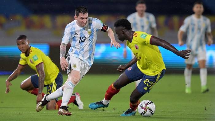 Soi k&egrave;o hiệp 1 Argentina vs Colombia, 7h00 ng&agrave;y 15/7