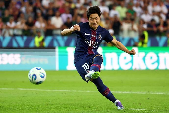 Lee Kang In đi v&agrave;o lịch sử sau khi gi&agrave;nh si&ecirc;u c&uacute;p ch&acirc;u &Acirc;u