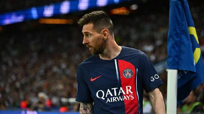 Messi lại c&oacute; h&agrave;nh động khiến cổ động vi&ecirc;n PSG 'nổi đi&ecirc;n'