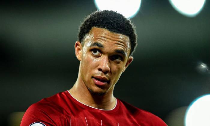 Alexander-Arnold: 'T&ocirc;i đ&atilde; nghĩ đ&oacute; l&agrave; cầu thủ xuất sắc nhất thế giới'