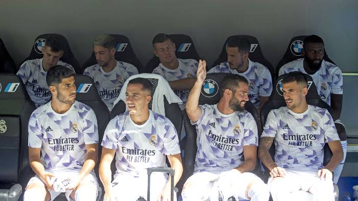 Chốt lương khủng, Pep 'chiếm hữu' cỗ m&aacute;y chuyền b&oacute;ng của Real