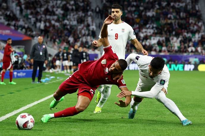 Nhận định, soi k&egrave;o Qatar vs UAE, 0h00 ng&agrave;y 15/10: Giữ chắc ng&ocirc;i đầu