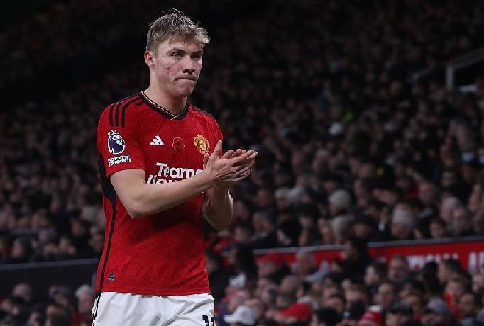 H&agrave;ng loạt sao Man United phải r&uacute;t khỏi tuyển quốc gia