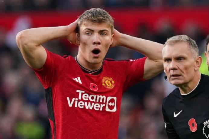 So s&aacute;nh h&agrave;ng c&ocirc;ng 'Big Six' Premier League, MU muối mặt