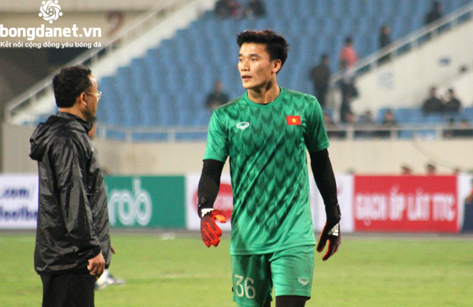 Tin chuyển nhượng V.League ng&agrave;y 14/12: B&ugrave;i Tiến Dũng quyết định tương lai