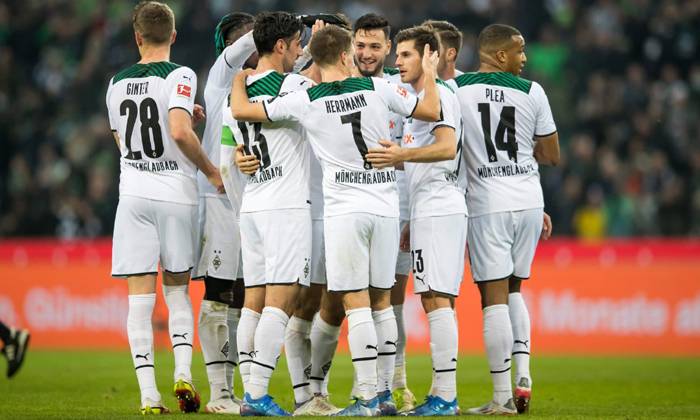 Soi k&egrave;o phat g&oacute;c M'gladbach vs Eintracht Frankfurt, 0h30 ng&agrave;y 16/12