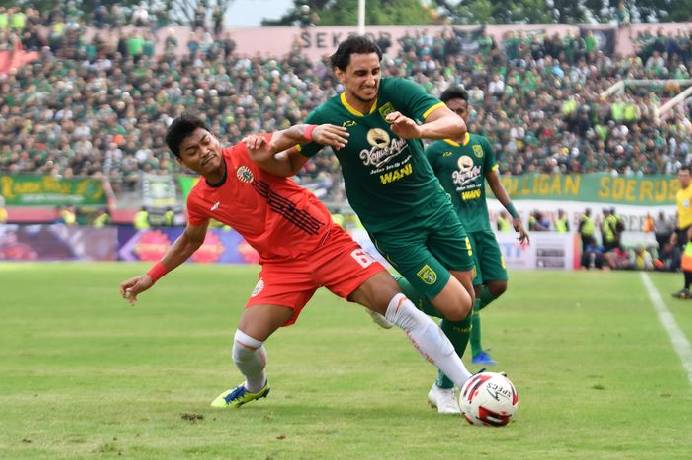 M&aacute;y t&iacute;nh dự đo&aacute;n b&oacute;ng đ&aacute; 15/12: Persija vs Persebaya