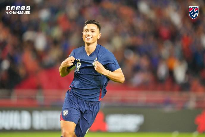 Th&aacute;i Lan rộng cửa đi tiếp ở AFF Cup sau chiến thắng Malaysia