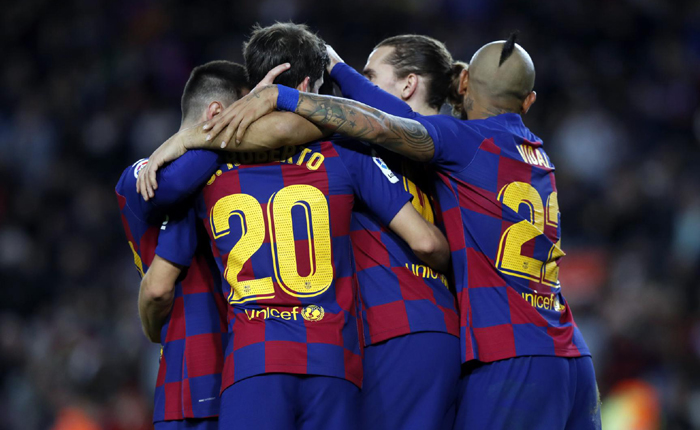 Real Madrid v&agrave; Barcelona dễ thở ở v&ograve;ng 1/16 C&uacute;p Nh&agrave; vua