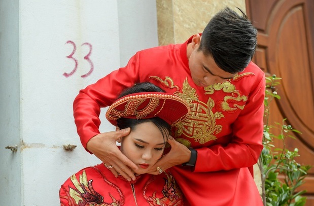 Ch&ugrave;m ảnh: Duy Mạnh, Quỳnh Anh rạng ngời trong lễ ăn hỏi